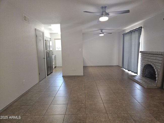 1622 W Village Way in Tempe, AZ - Building Photo - Building Photo