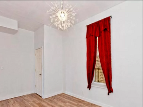 1368 W Evergreen Ave in Chicago, IL - Building Photo - Building Photo
