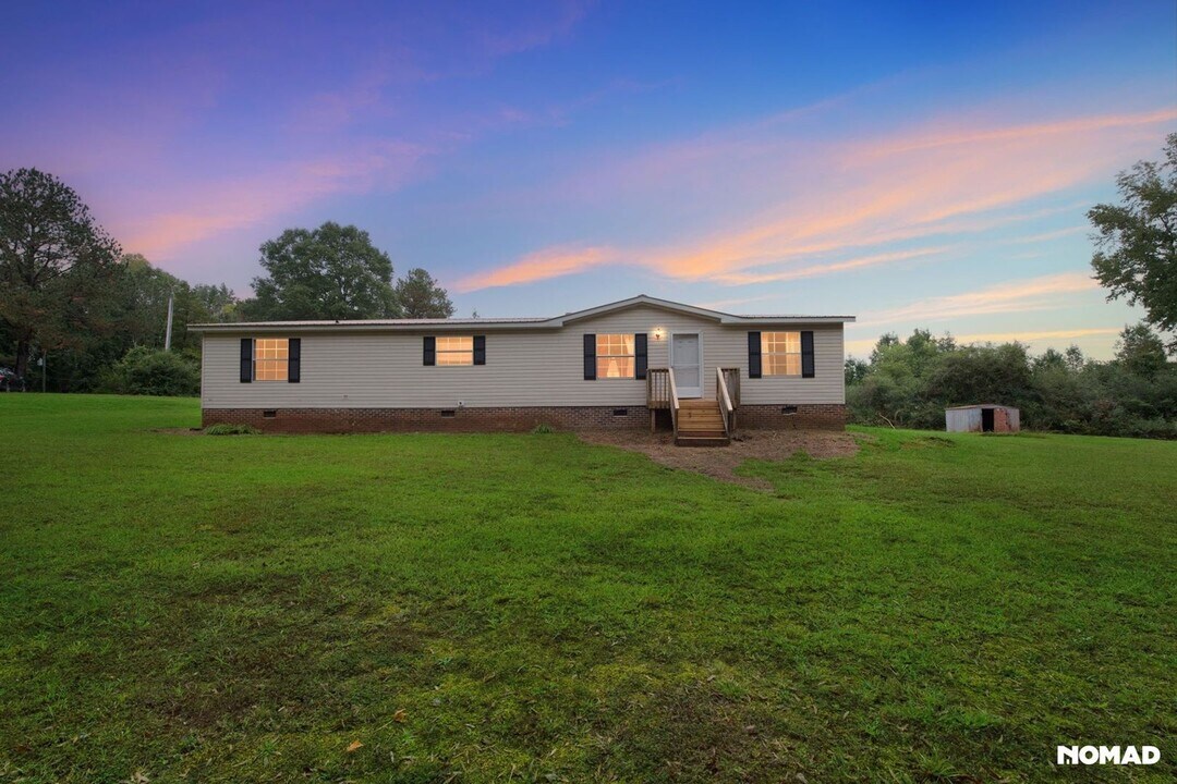 2664 Flat Rock Rd in Franklinton, NC - Building Photo