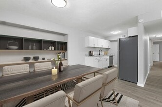 Hillcrest Estates in Kansas City, MO - Foto de edificio - Building Photo