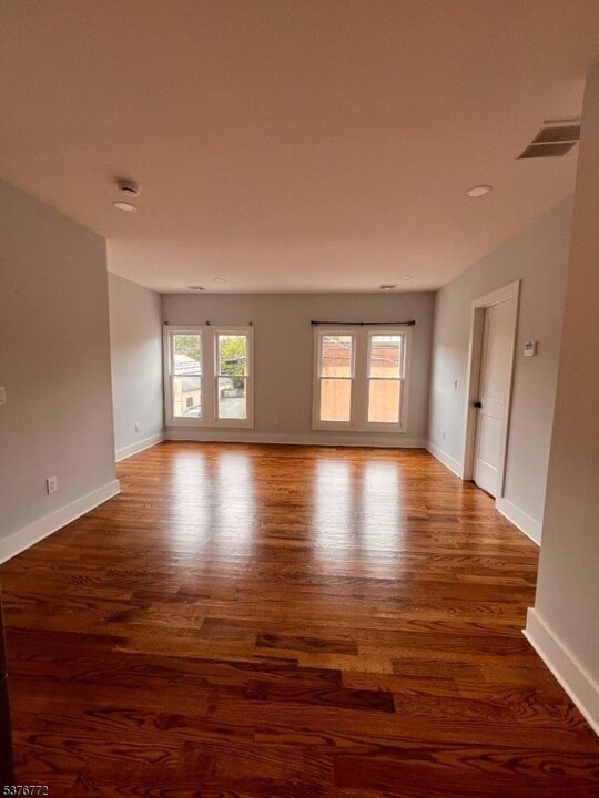 63 W Main St in Rockaway, NJ - Building Photo