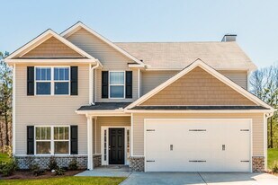 646 Fieldcrest Dr in Dallas, GA - Building Photo