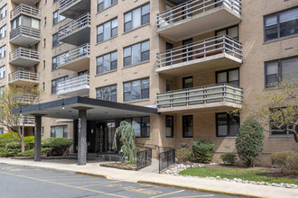 201 Saint Pauls Ave in Jersey City, NJ - Foto de edificio - Building Photo