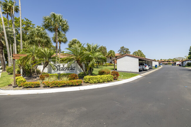 Valencia Gardens in Bradenton, FL - Foto de edificio - Building Photo