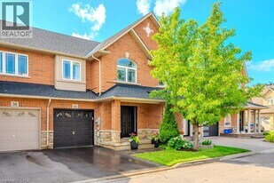 54 Geranium Ave in Hamilton, ON - Building Photo