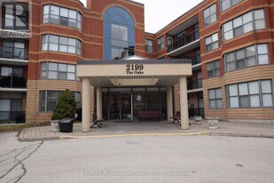 2199 Sixth Line in Oakville, ON - Building Photo