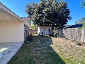 16926 Judyleigh Dr in Houston, TX - Foto de edificio - Building Photo