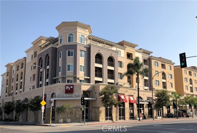 11 S 3rd St in Alhambra, CA - Building Photo