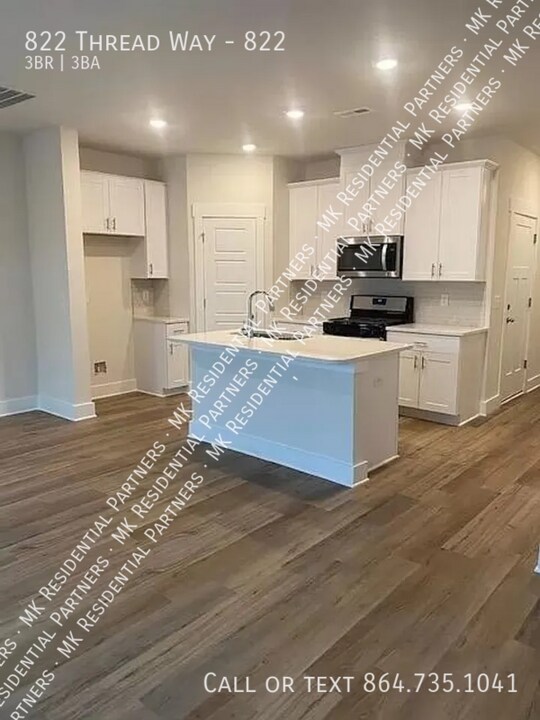 822 Thread Wy in Greer, SC - Building Photo