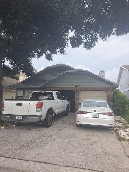 2195 Springrain Dr in Clearwater, FL - Building Photo