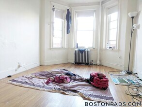 1175 Boylston St, Unit 3 in Boston, MA - Foto de edificio - Building Photo