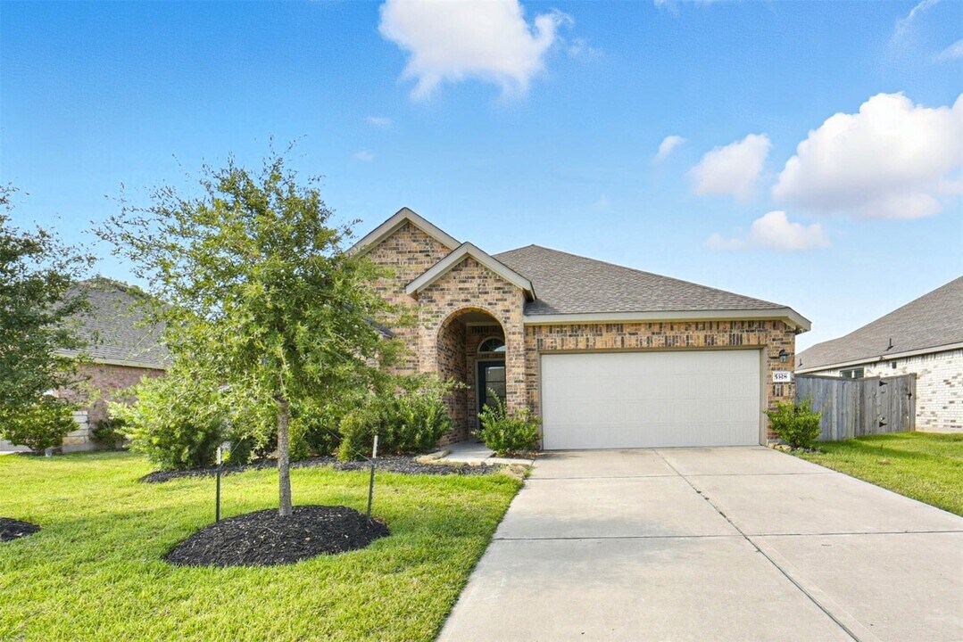 5328 Winding Strm Dr in Rosenberg, TX - Building Photo