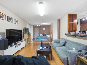 201 St Pauls Ave in Jersey City, NJ - Building Photo - Building Photo