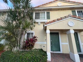 5958 London Ln in Tamarac, FL - Building Photo