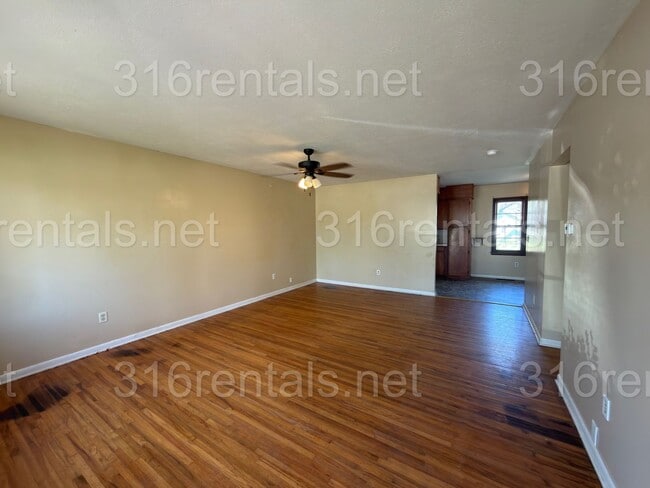 520 Linda Ln in El Dorado, KS - Building Photo - Building Photo