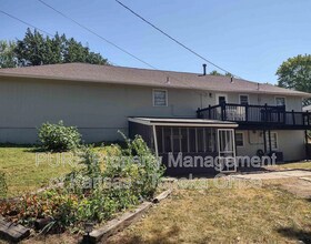 111 Vista View Ct in Ozawkie, KS - Building Photo - Building Photo