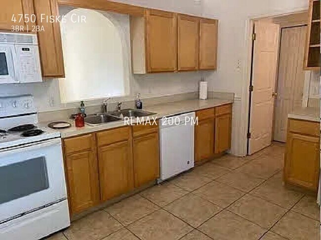 4750 Fiske Cir in Orlando, FL - Building Photo - Building Photo