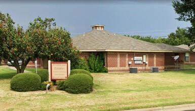 1000 League St S in Sulphur Springs, TX - Foto de edificio - Building Photo