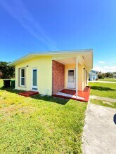 3231 SE Monte Vista St in Port St. Lucie, FL - Building Photo - Building Photo
