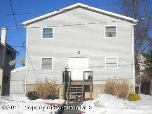 609 Mill St in Dunmore, PA - Building Photo