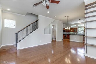 1115 Kinney Ave-Unit -Apt 23 in Austin, TX - Building Photo - Building Photo