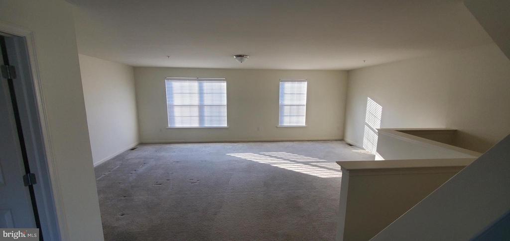 5185 Winthrop Ave in Mechanicsburg, PA - Building Photo