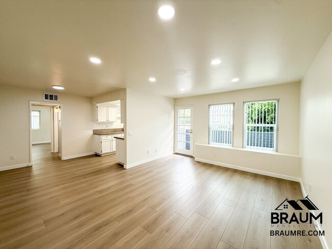 property at 15000 Burbank Blvd