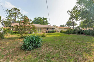 2217 Hackberry Dr in Arlington, TX - Building Photo - Building Photo