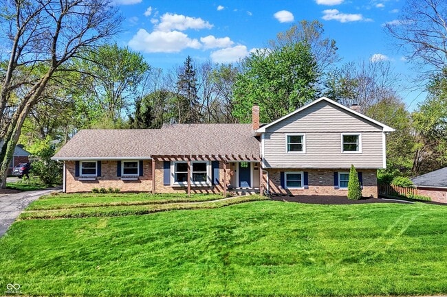 property at 11626 Forest Dr
