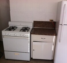 1022 S 9th Ave, Unit B in Yakima, WA - Foto de edificio - Building Photo