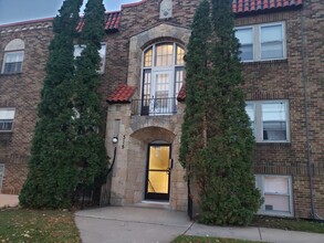 Heritage Crest Apartments in South St. Paul, MN - Building Photo - Building Photo