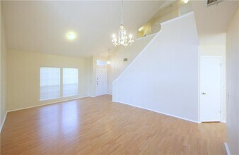 8005 Tantara Ct in Austin, TX - Building Photo - Building Photo