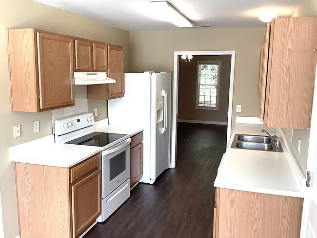 4004 Pearl Rd in Raleigh, NC - Building Photo - Building Photo