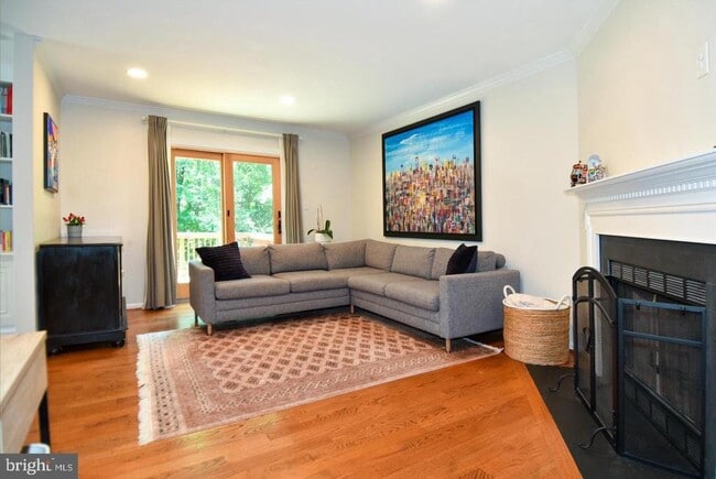 5920 Langton Dr in Alexandria, VA - Building Photo - Building Photo