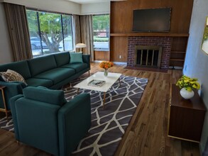 2055 NW Beca Ave in Corvallis, OR - Building Photo - Building Photo