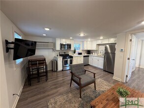508 E Henry St in Savannah, GA - Building Photo - Building Photo