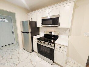 38 Meadow Green Cir in Englishtown, NJ - Building Photo - Building Photo