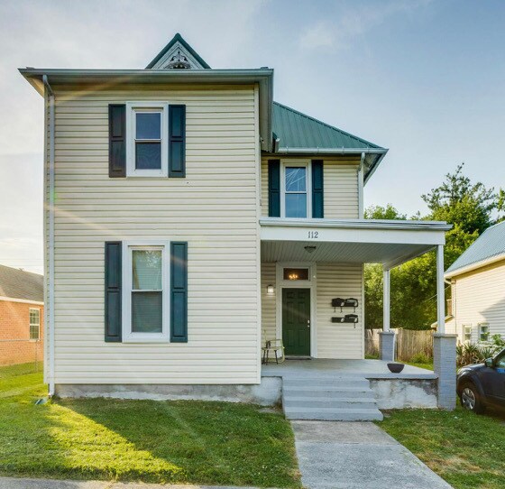 112 W Maple St, Unit 4 in Johnson City, TN - Foto de edificio