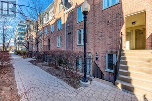 10 Douro St in Toronto, ON - Building Photo