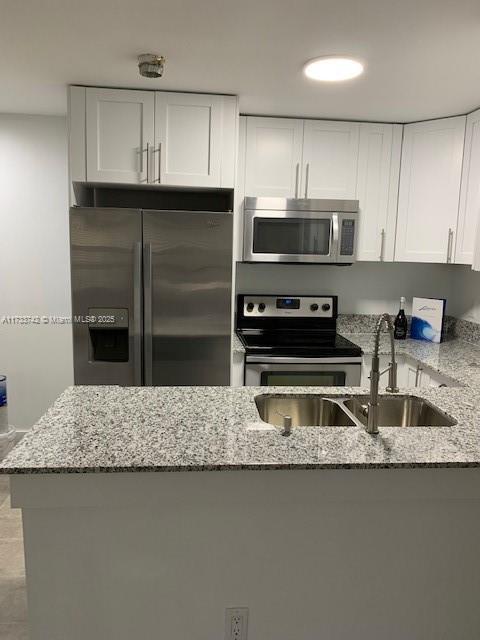 10020 Winding Lake Rd in Sunrise, FL - Building Photo