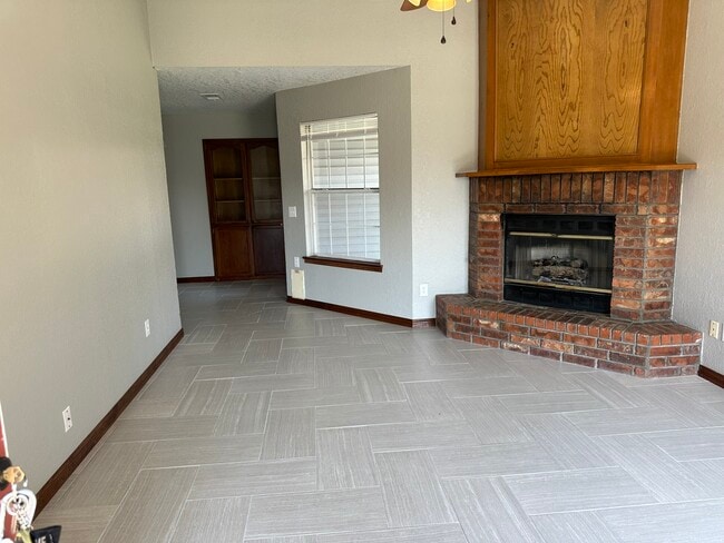 2605 Briarcliff Dr in Moore, OK - Building Photo - Building Photo