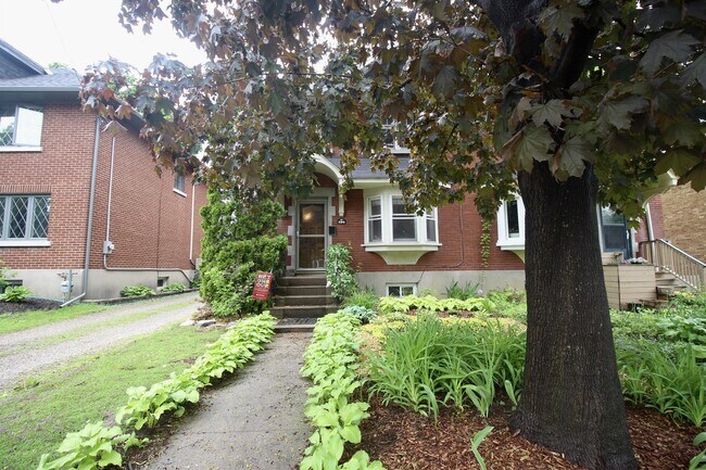 390 Holland Ave in Ottawa, ON - Building Photo - Building Photo