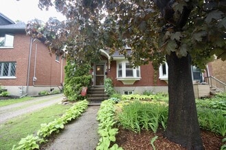 390 Holland Ave in Ottawa, ON - Building Photo - Building Photo