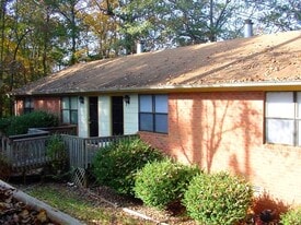 1041 Alpine Ct in Athens, GA - Building Photo