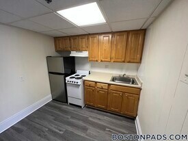 62 Boylston St, Unit 921 in Boston, MA - Building Photo