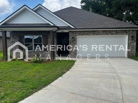 825 Ginger Lee St in Foley, AL - Building Photo