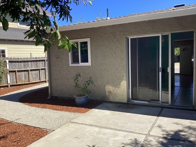 916 Delaware Ave in Santa Cruz, CA - Building Photo - Building Photo