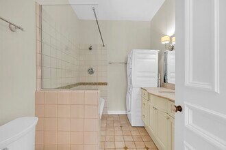 321 Commonwealth Ave, Unit 31 in Boston, MA - Foto de edificio - Building Photo