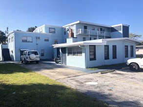 405 Tyler Ave in Cape Canaveral, FL - Building Photo - Building Photo