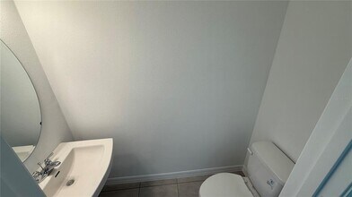 3203 Skyline Lp in Kissimmee, FL - Building Photo - Building Photo